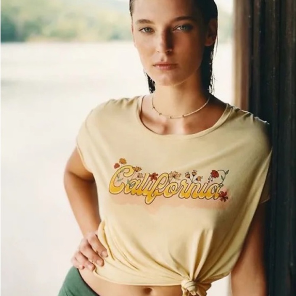 California bubble letter vintage inspired tee size M anthropologie
